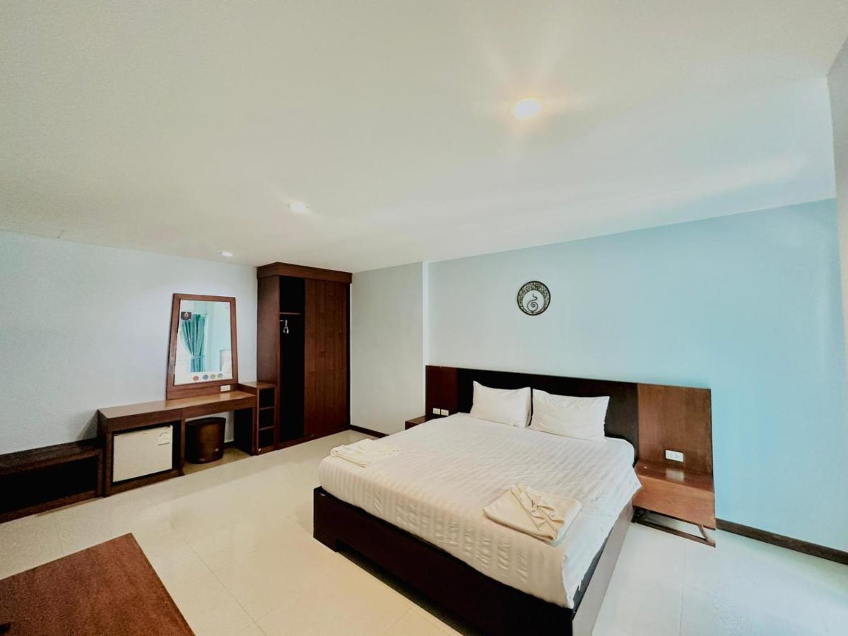 Cokoon Deva Patong Hotel Esterno foto