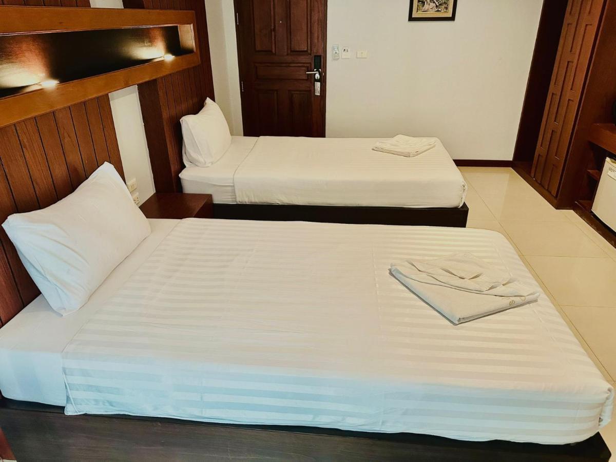 Cokoon Deva Patong Hotel Esterno foto