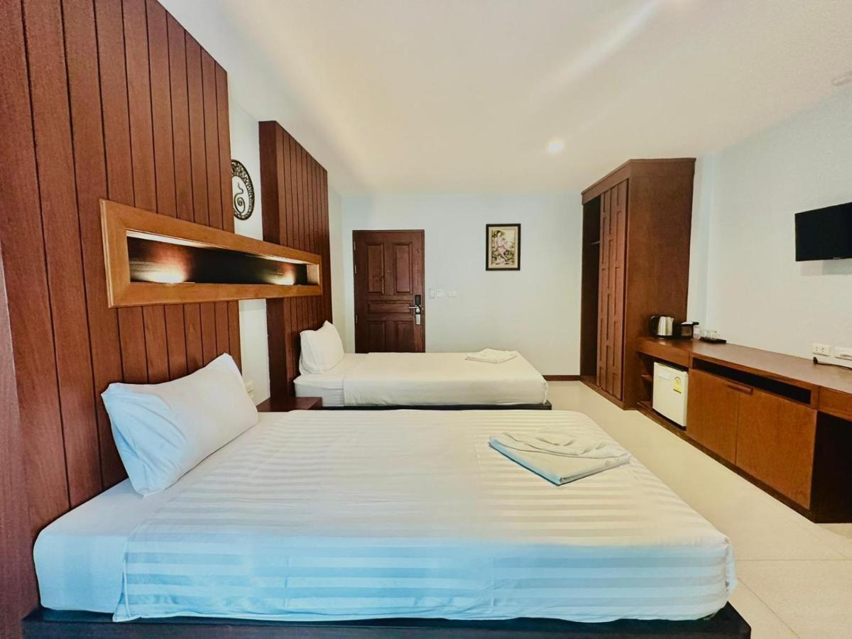 Cokoon Deva Patong Hotel Esterno foto