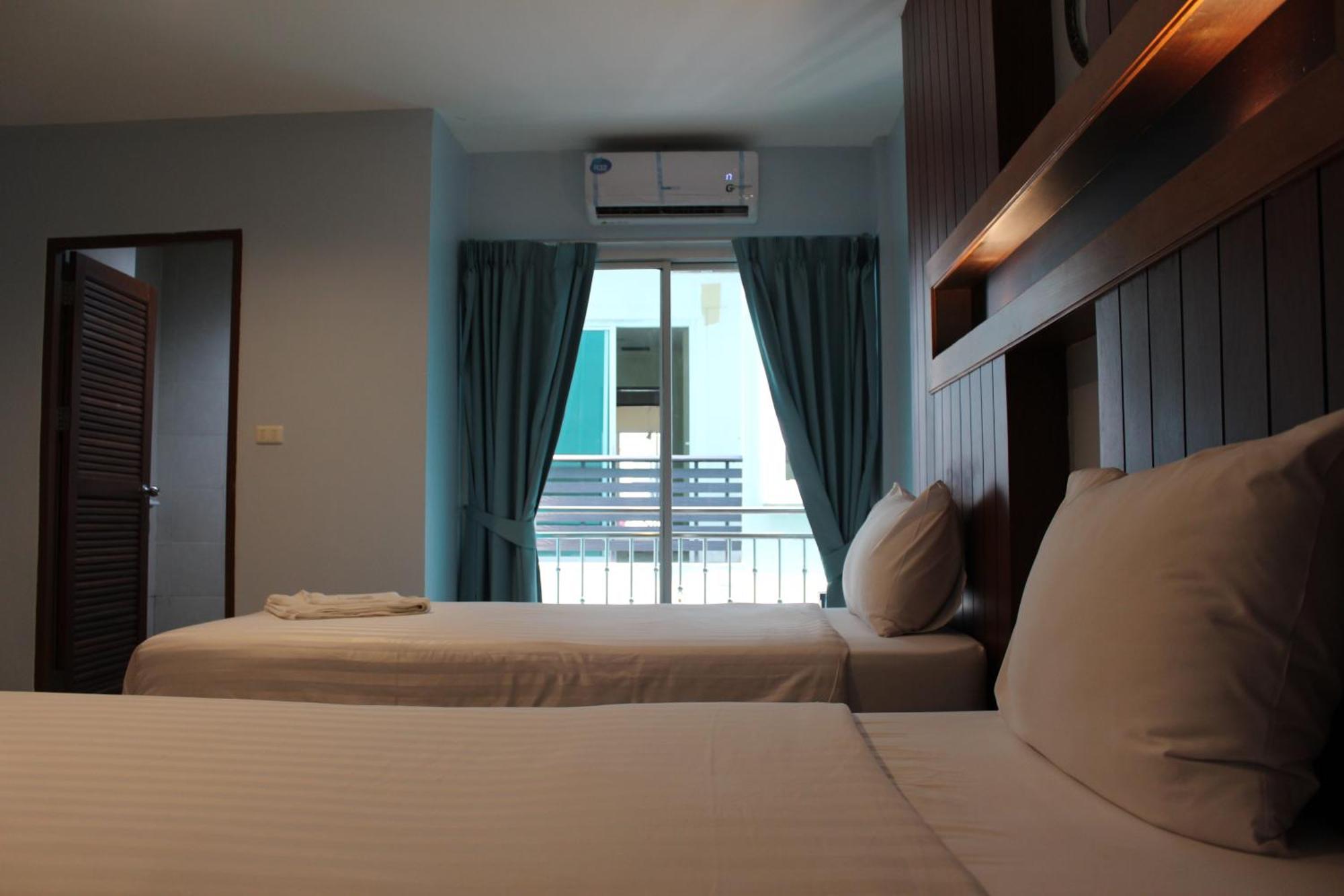 Cokoon Deva Patong Hotel Esterno foto