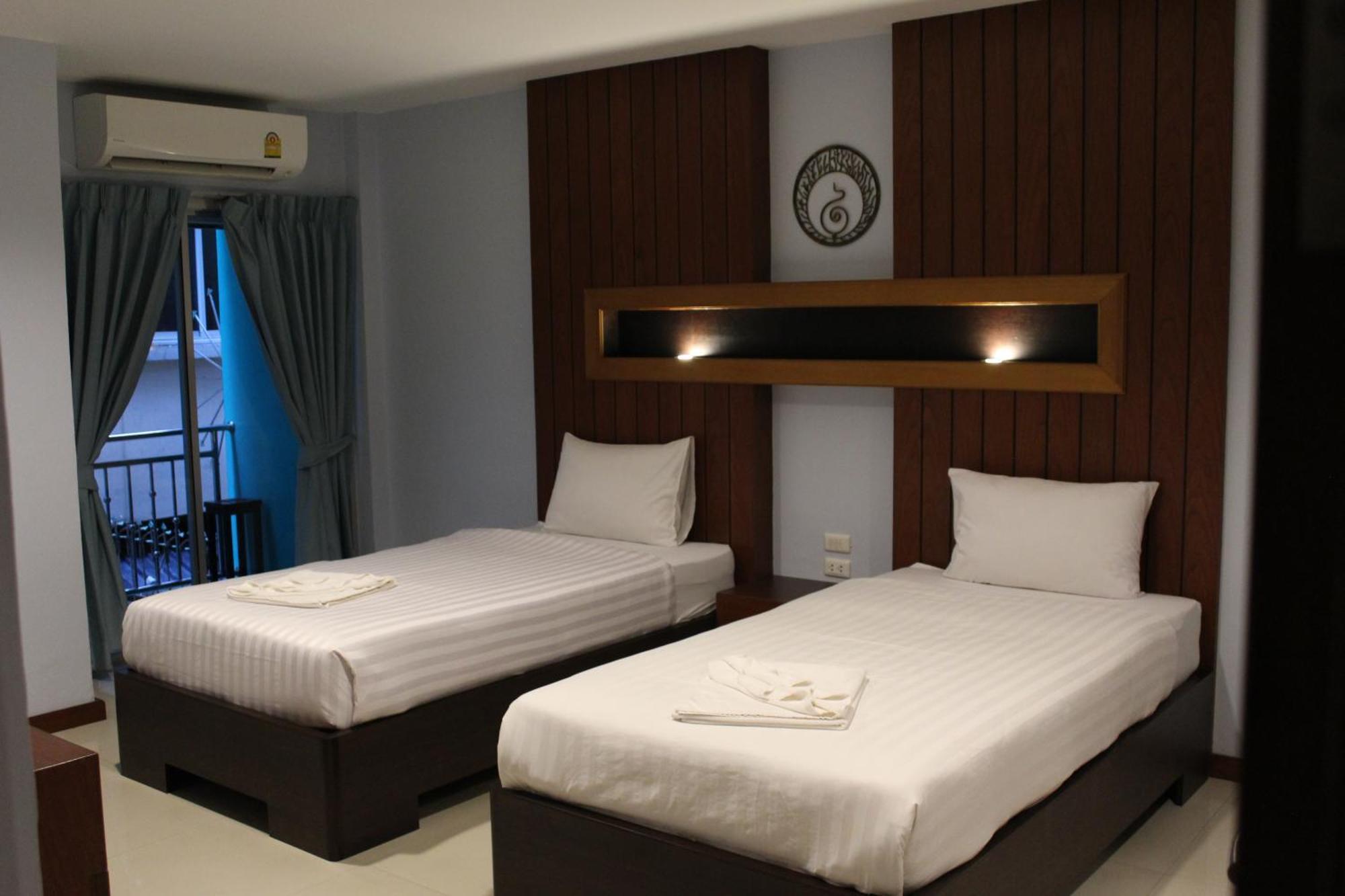 Cokoon Deva Patong Hotel Esterno foto