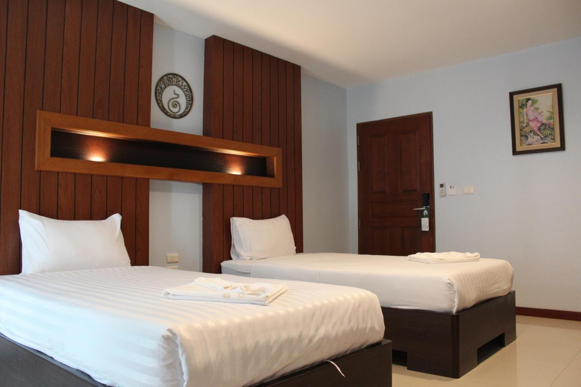 Cokoon Deva Patong Hotel Esterno foto